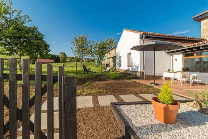 Llulla.Es Villa Cortiguera Buitenkant foto